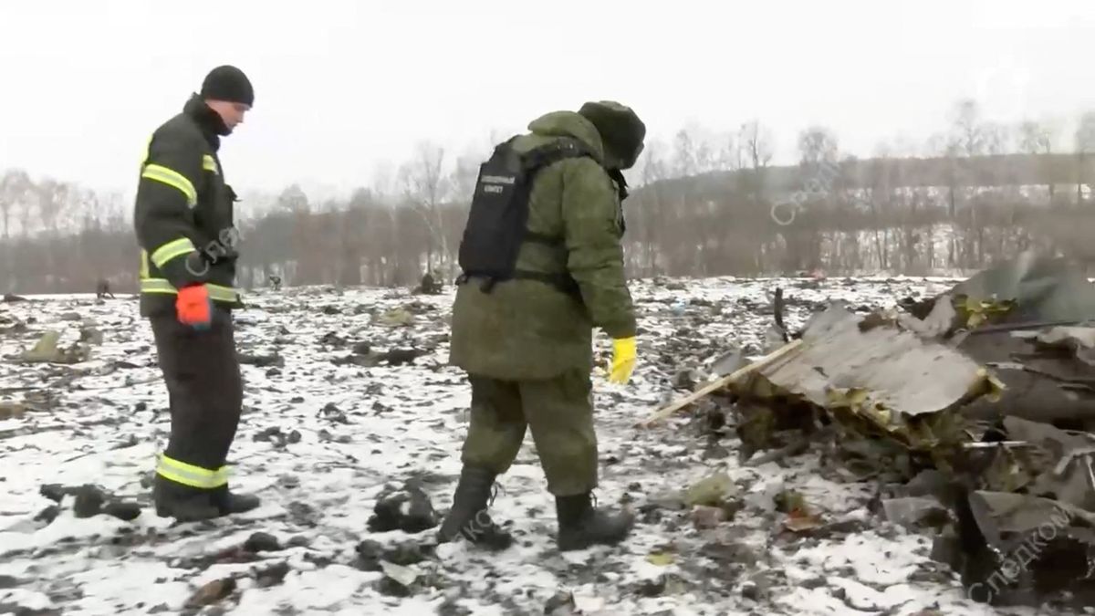 Rusko tvrdí, že je připraveno předat Ukrajině těla obětí havárie letounu Il-76